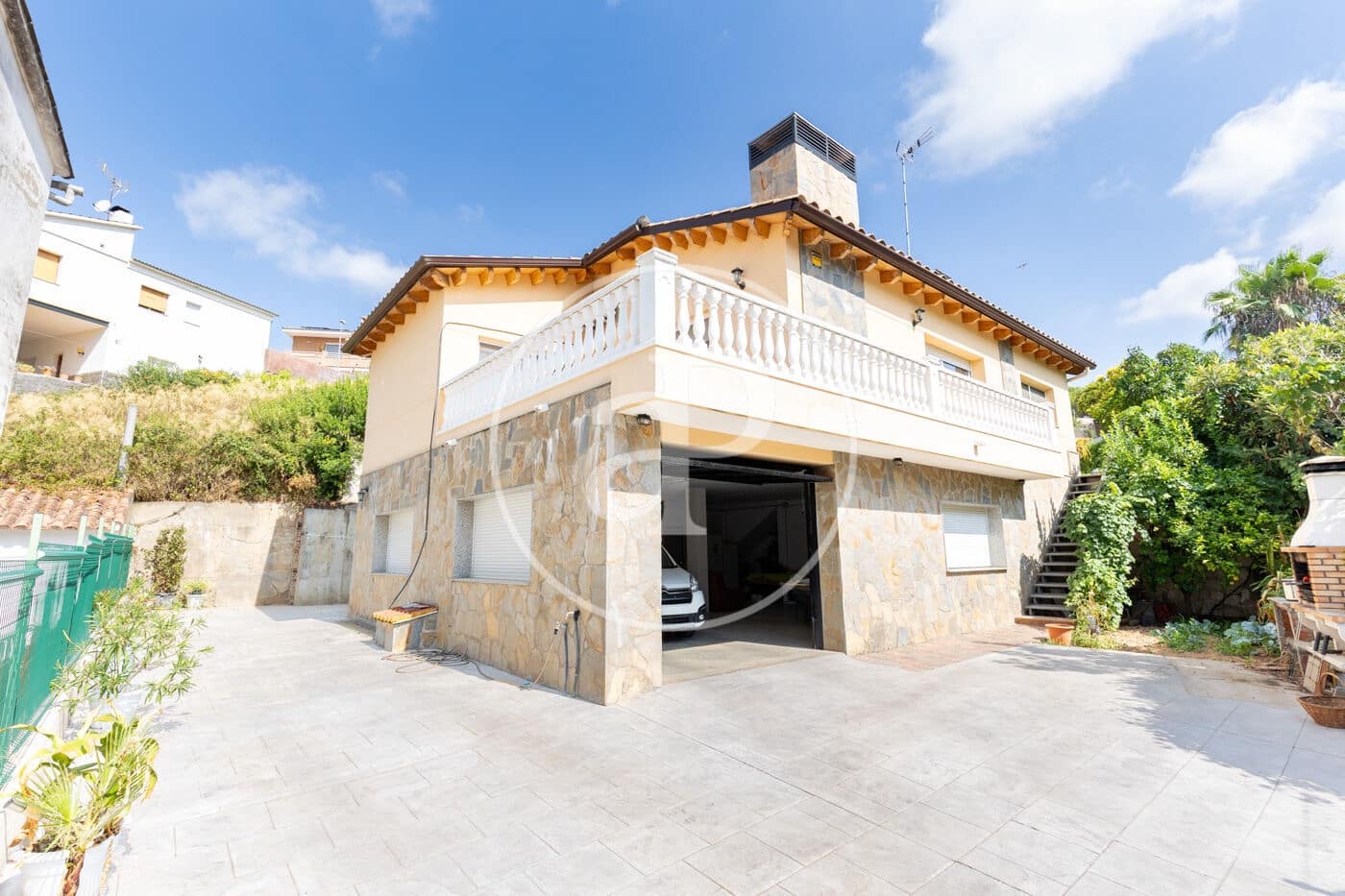4 quarto Moradia para venda em Rubi com garagem - 598 000 € (Ref: 9999621)