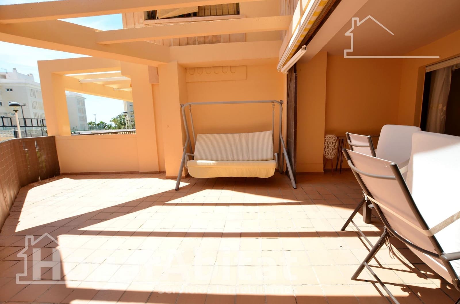 6 makuuhuone Asunto myytävänä paikassa Playa de Muchavista mukana uima-altaan 
autotalli - 625 000 € (Ref: 10003737)