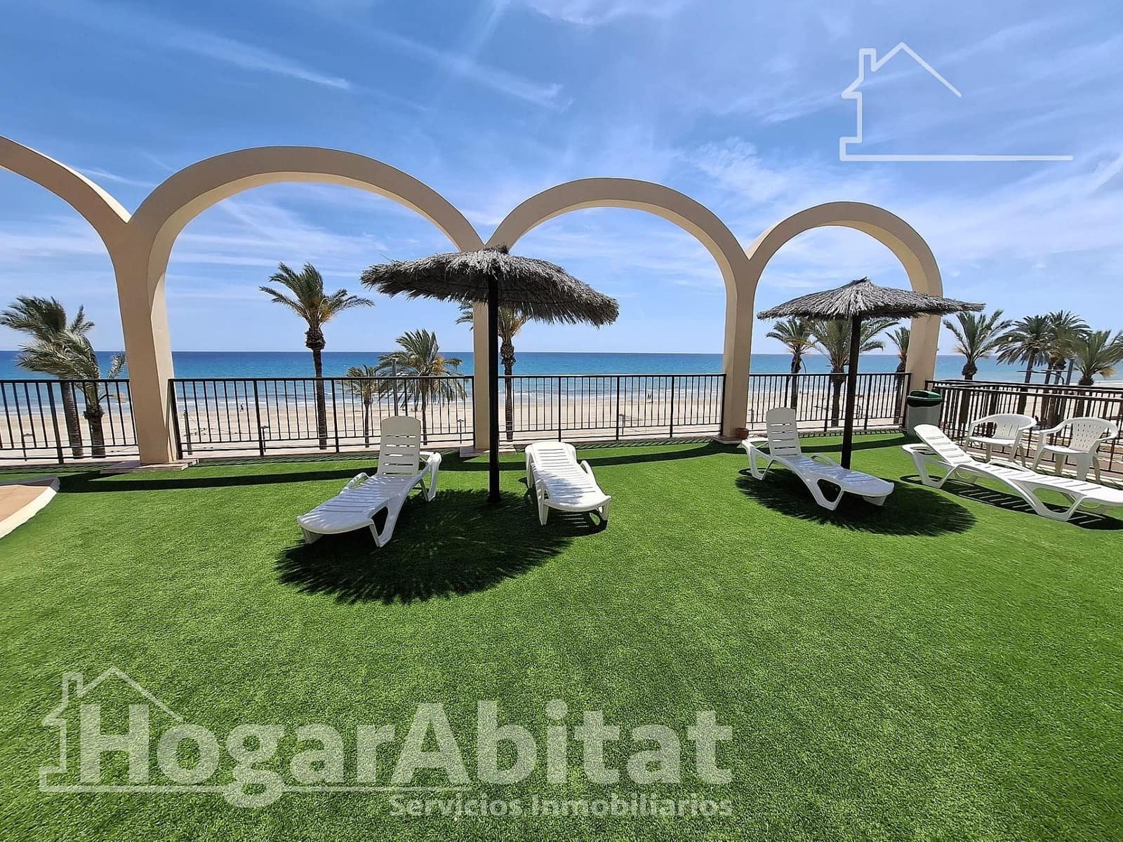 6 makuuhuone Asunto myytävänä paikassa Playa de Muchavista mukana uima-altaan 
autotalli - 625 000 € (Ref: 10003737)