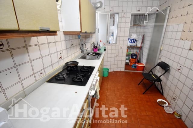 Piso de 4 habitaciones en Castelló de la Plana en venta - 139.900 € (Ref: 10003750)