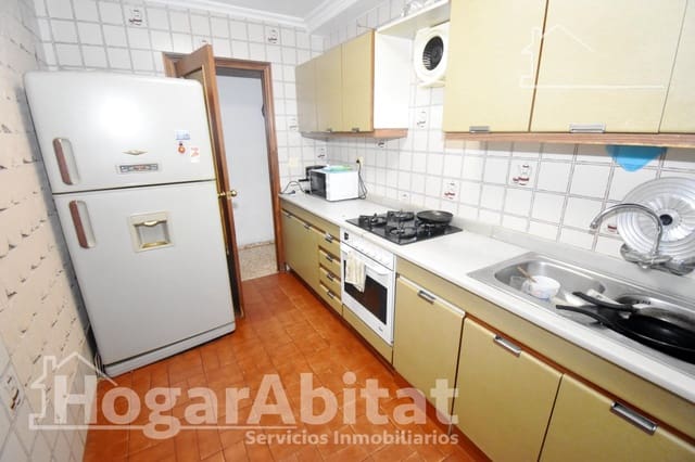 Piso de 4 habitaciones en Castelló de la Plana en venta - 139.900 € (Ref: 10003750)
