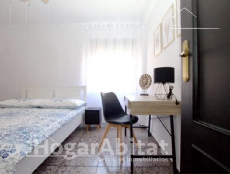 Piso de 3 habitaciones en Gandia en venta - 159.000 € (Ref: 10003751)