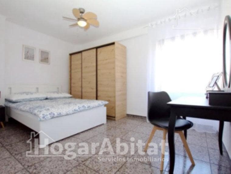 Piso de 3 habitaciones en Gandia en venta - 159.000 € (Ref: 10003751)