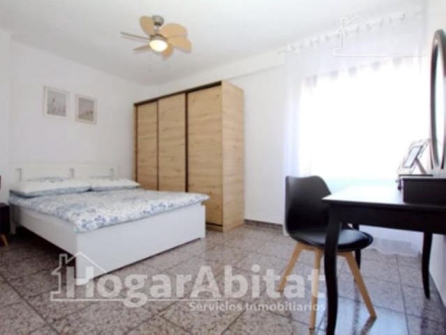 Piso de 3 habitaciones en Gandia en venta - 159.000 € (Ref: 10003751)