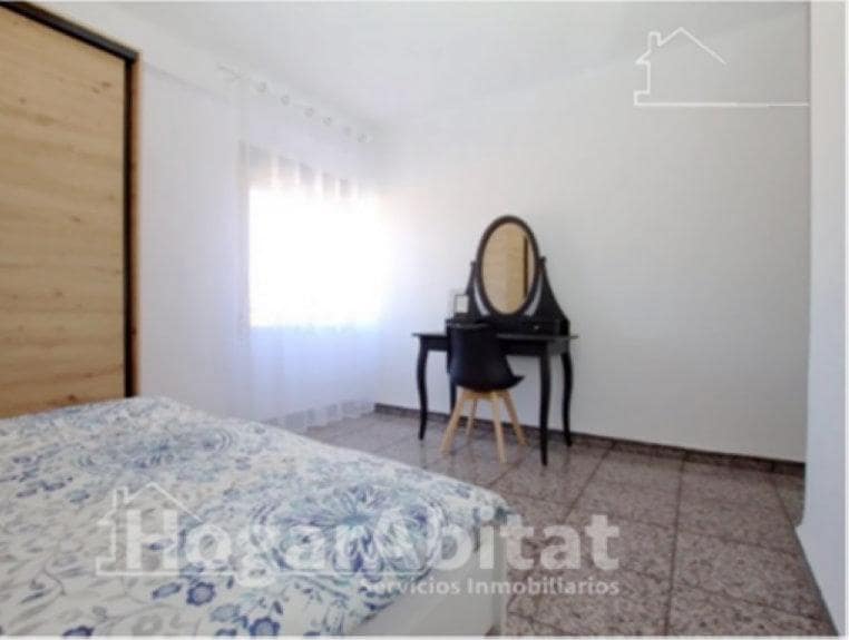 Piso de 3 habitaciones en Gandia en venta - 159.000 € (Ref: 10003751)