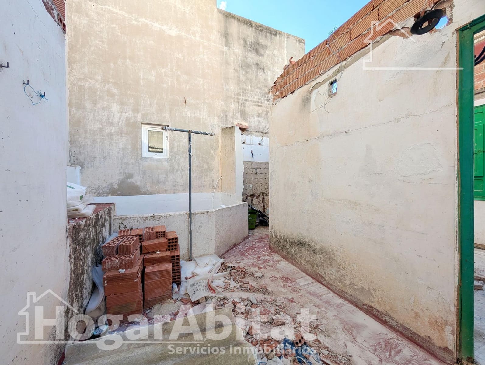 Casa de 3 habitaciones en Santa Pola en venta - 220.000 € (Ref: 10003754)