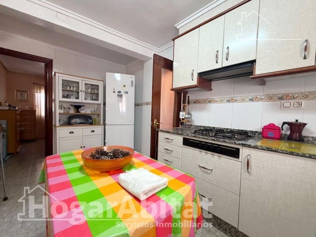 4 quarto Moradia para venda em Llíria com piscina garagem - 250 000 € (Ref: 10005705)