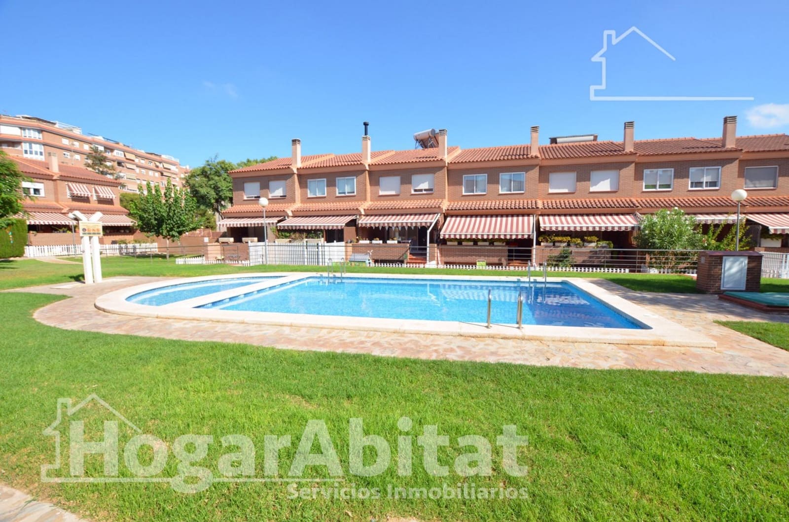 3 soveværelse Rækkehus til salg i San Vicente / Sant Vicent del Raspeig med swimmingpool garage - € 420.000 (Ref: 10005706)
