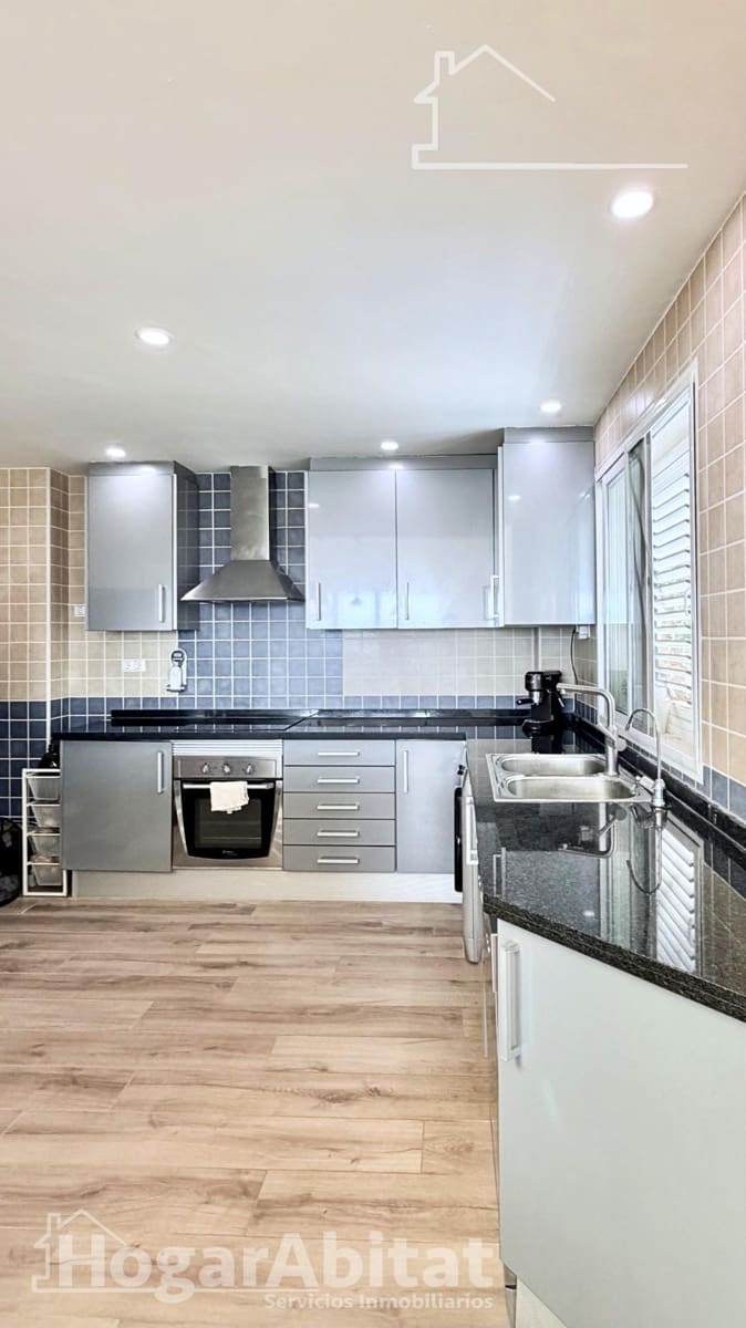 3 chambre Villa/Maison à vendre à Torrent avec piscine garage - 579 000 € (Ref: 10009169)