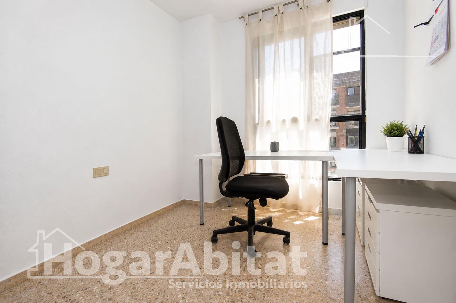 4 bedroom Flat for sale in Moncada with pool garage - € 262,000 (Ref: 10011529)
