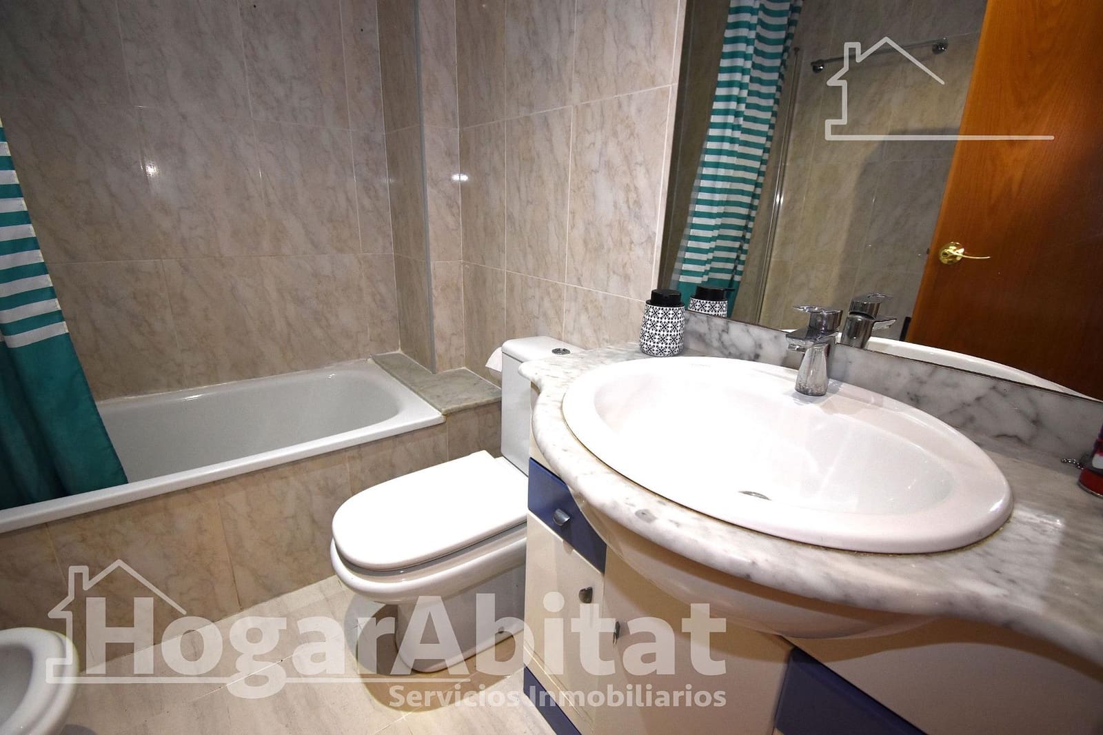 4 bedroom Flat for sale in Moncada with pool garage - € 262,000 (Ref: 10011529)