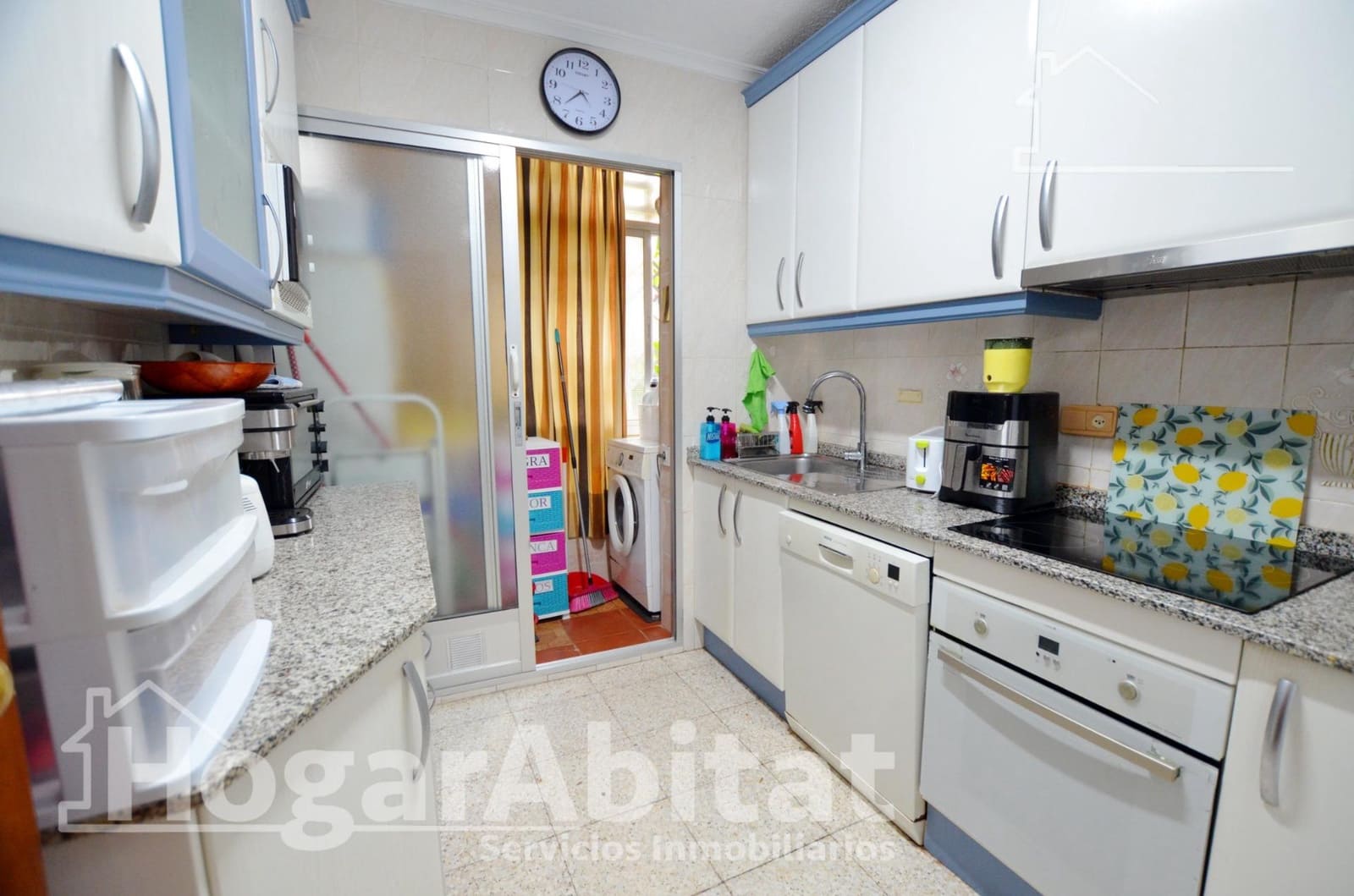 3 soveværelse Lejlighed til salg i Alicante by med garage - € 145.000 (Ref: 10011531)