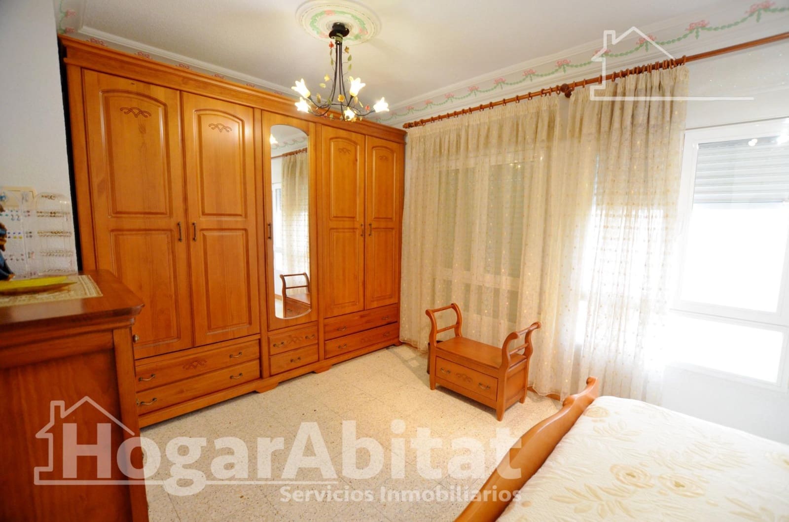 3 soveværelse Lejlighed til salg i Alicante by med garage - € 145.000 (Ref: 10011531)