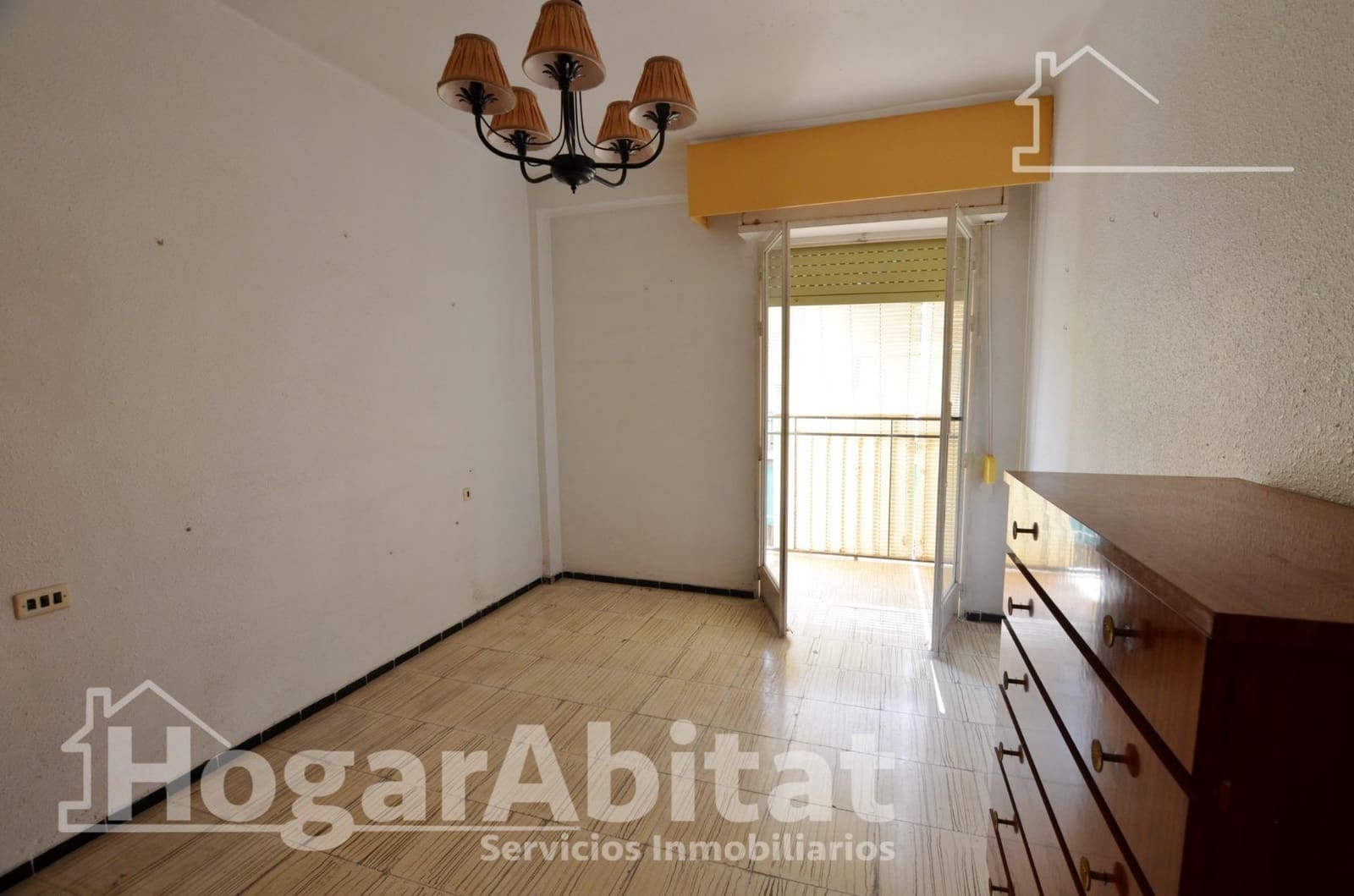 Piso de 3 habitaciones en Alicante / Alacant ciudad en venta - 129.000 € (Ref: 10013409)