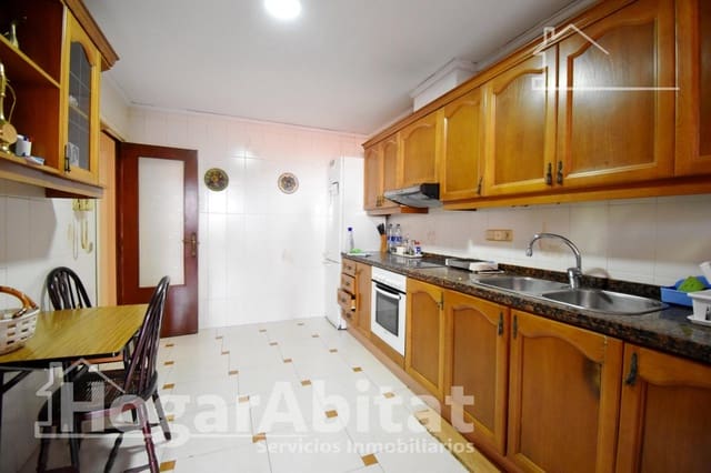 5 slaapkamer Flat te koop in Gandia met garage - € 375.000 (Ref: 10013410)