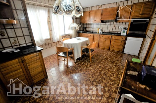 3 slaapkamer Flat te koop in Cabanyal-Canyamelar, Valencia stad met garage - € 486.000 (Ref: 10013415)