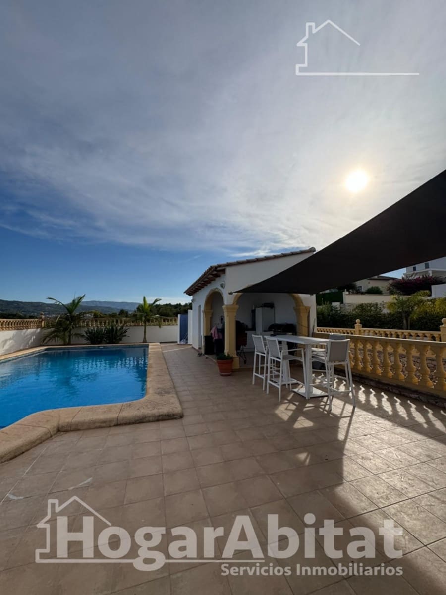 4 bedroom Villa for sale in Beniarbeig with pool garage - € 850,000 (Ref: 10015652)