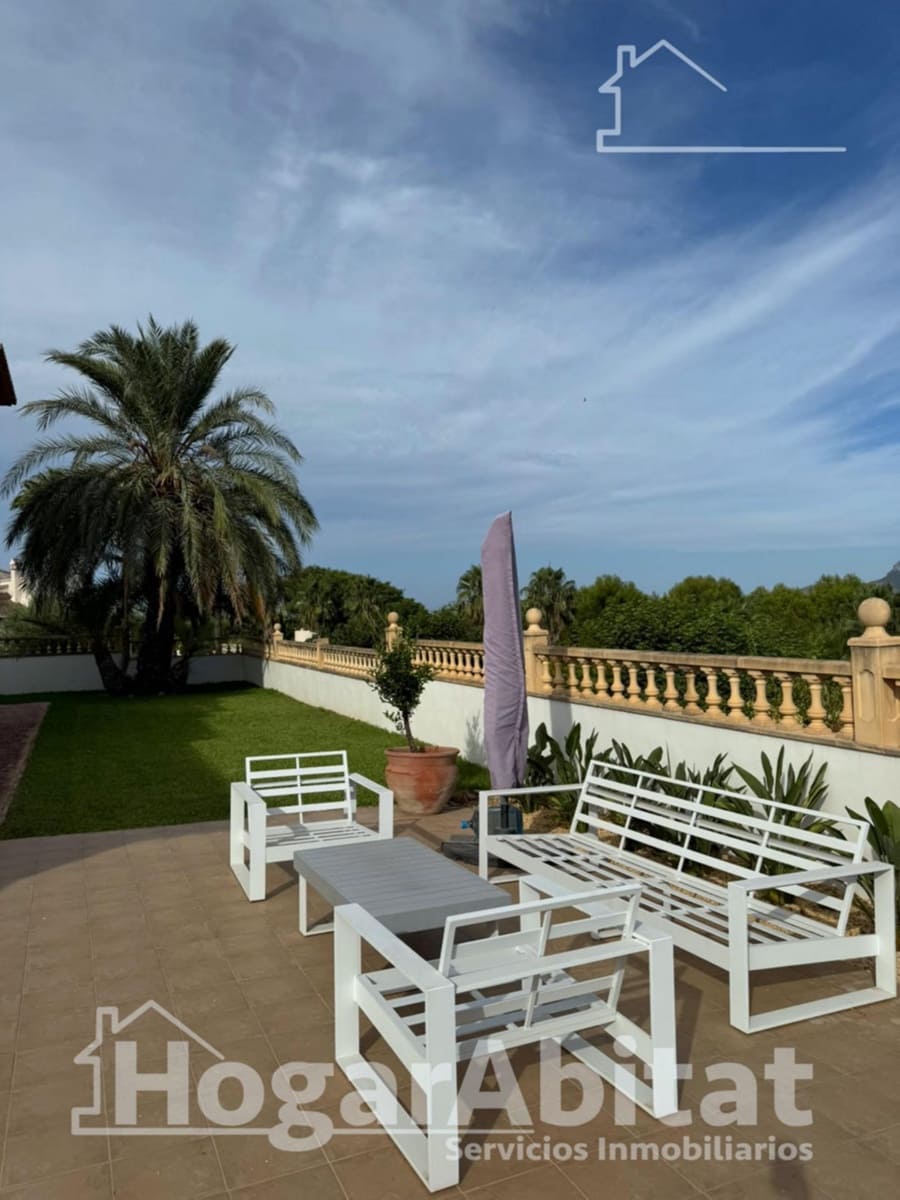 4 bedroom Villa for sale in Beniarbeig with pool garage - € 850,000 (Ref: 10015652)