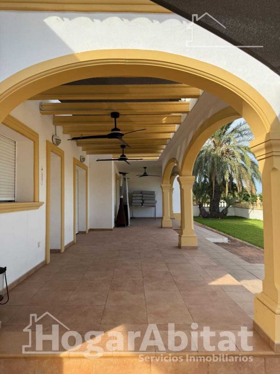 4 bedroom Villa for sale in Beniarbeig with pool garage - € 850,000 (Ref: 10015652)