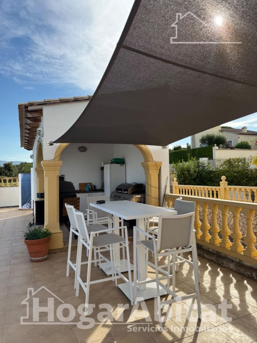 4 bedroom Villa for sale in Beniarbeig with pool garage - € 850,000 (Ref: 10015652)