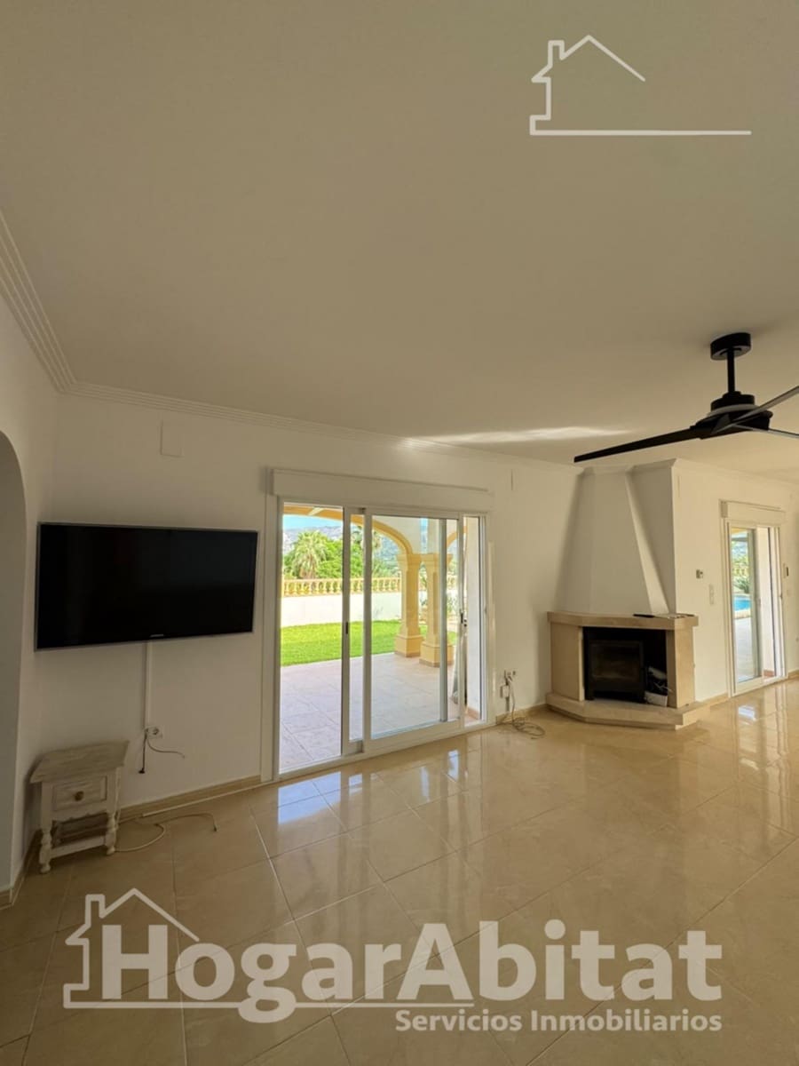 4 bedroom Villa for sale in Beniarbeig with pool garage - € 850,000 (Ref: 10015652)