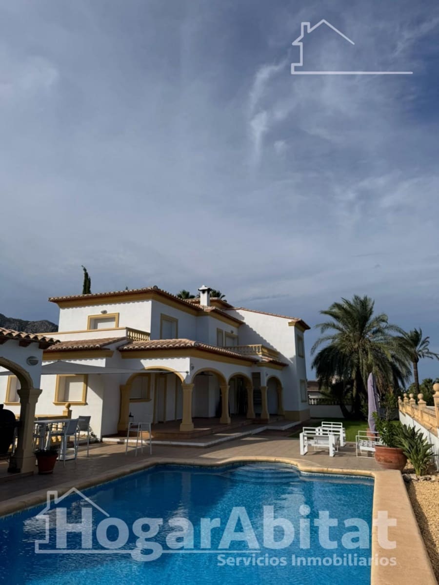 4 bedroom Villa for sale in Beniarbeig with pool garage - € 850,000 (Ref: 10015652)