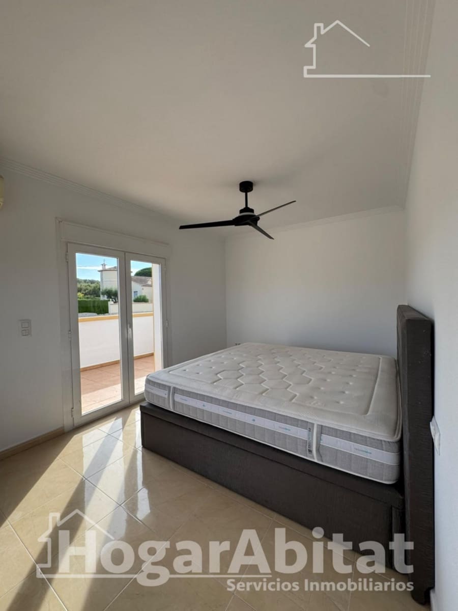 4 bedroom Villa for sale in Beniarbeig with pool garage - € 850,000 (Ref: 10015652)