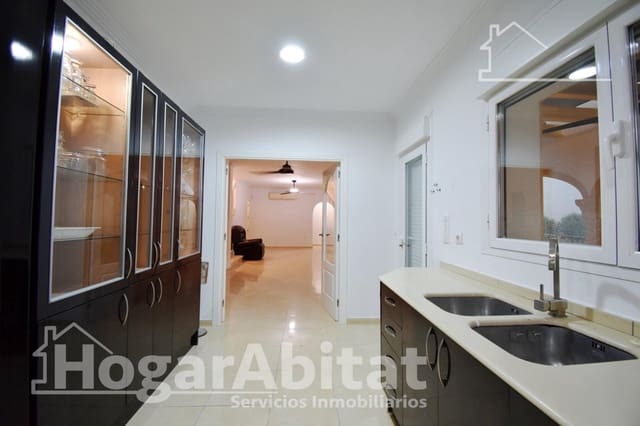 4 bedroom Villa for sale in Beniarbeig with pool garage - € 850,000 (Ref: 10015652)
