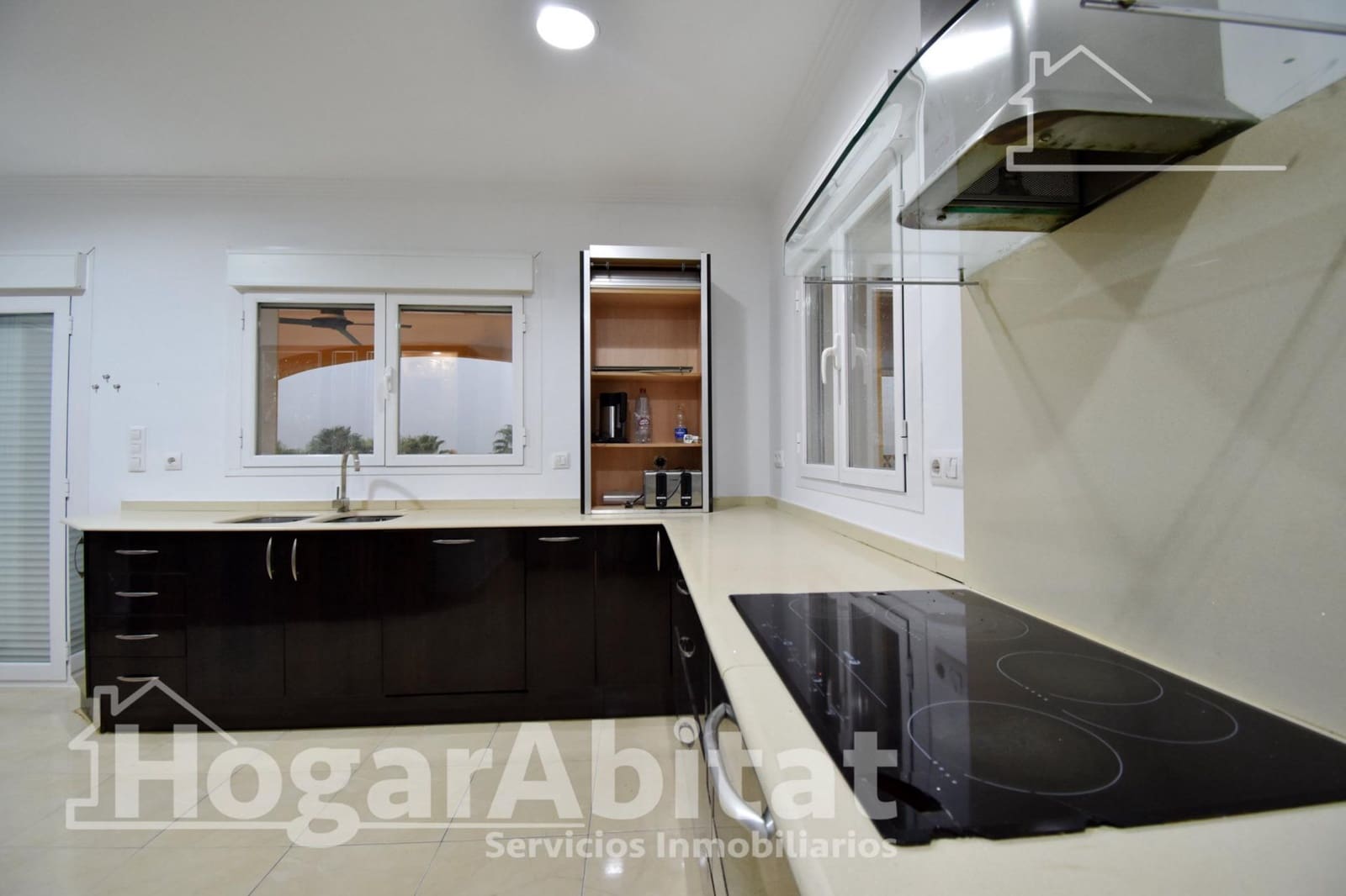 4 bedroom Villa for sale in Beniarbeig with pool garage - € 850,000 (Ref: 10015652)