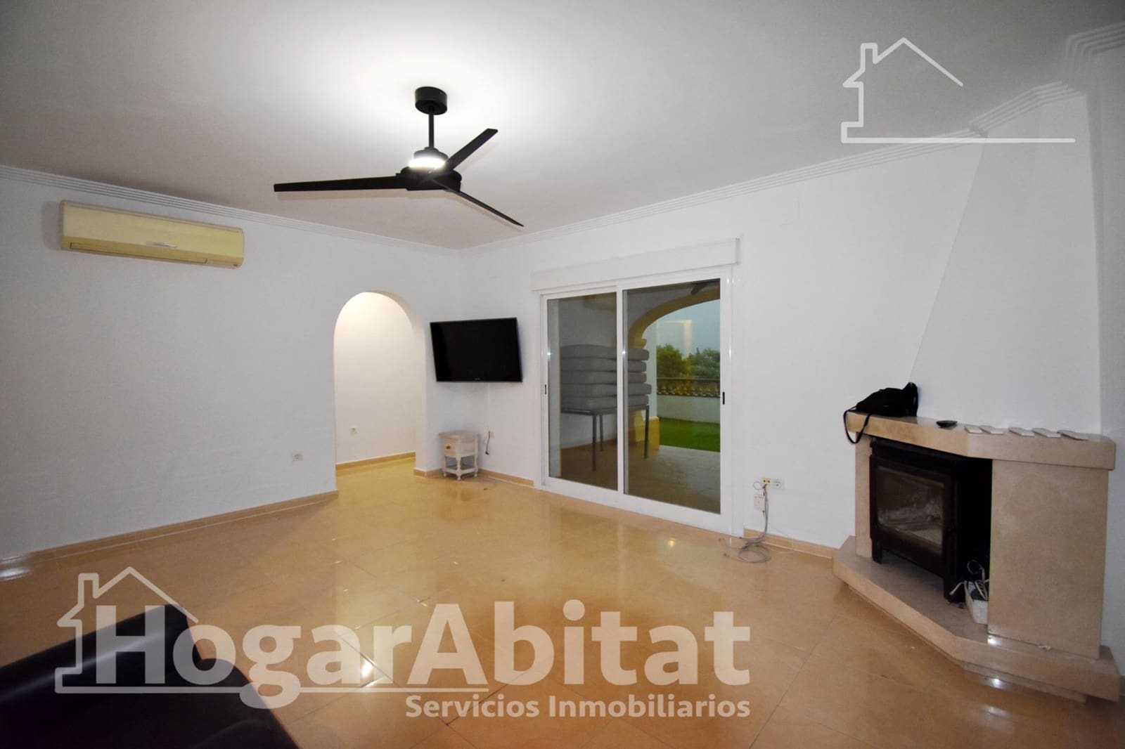 4 bedroom Villa for sale in Beniarbeig with pool garage - € 850,000 (Ref: 10015652)