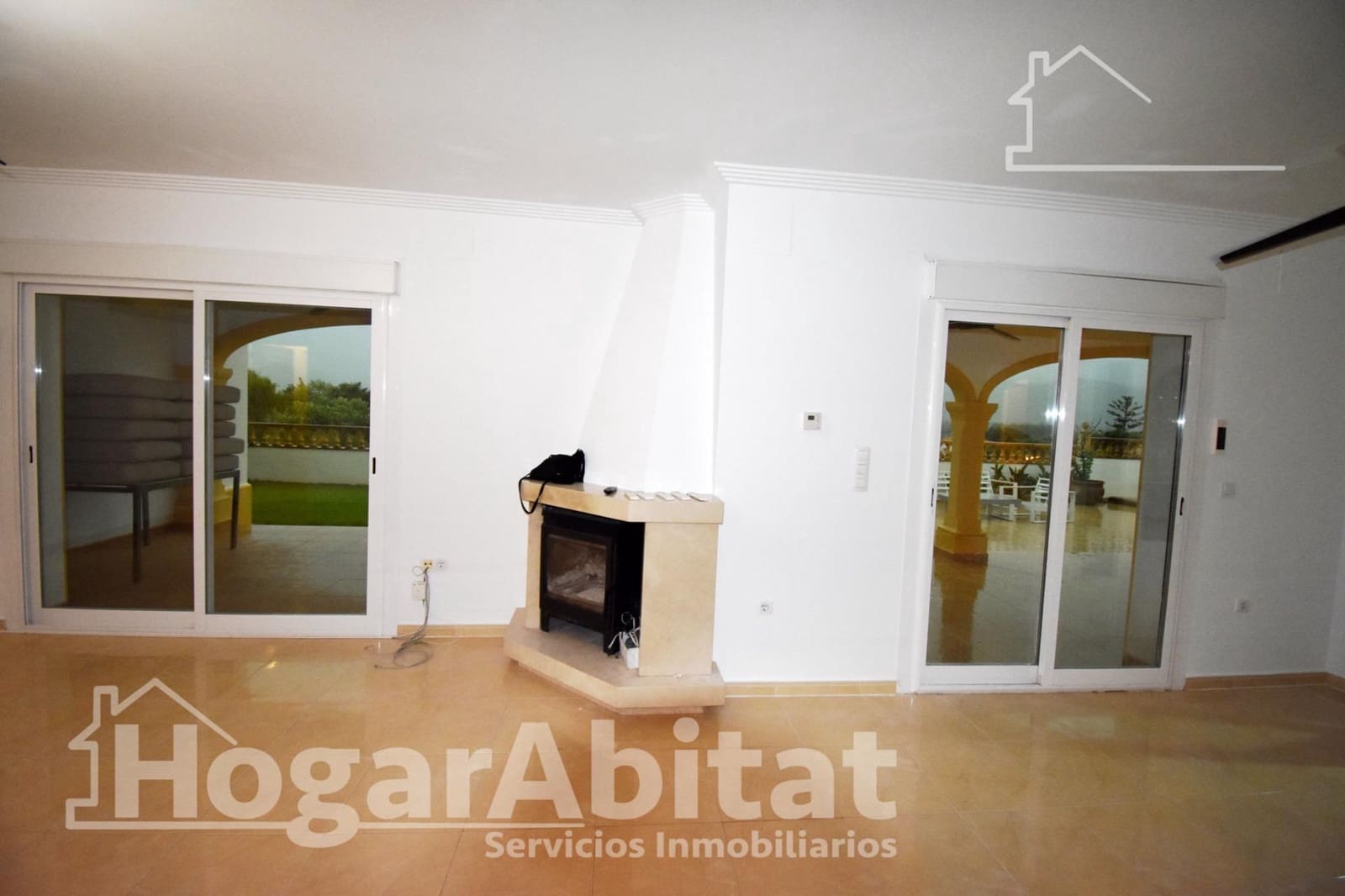 4 bedroom Villa for sale in Beniarbeig with pool garage - € 850,000 (Ref: 10015652)