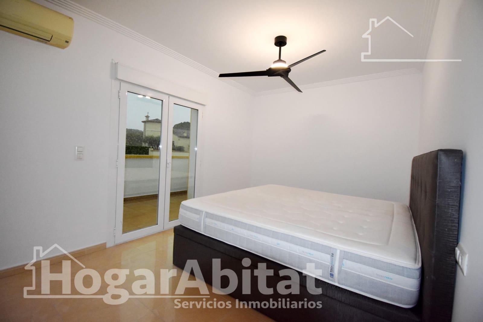 4 bedroom Villa for sale in Beniarbeig with pool garage - € 850,000 (Ref: 10015652)