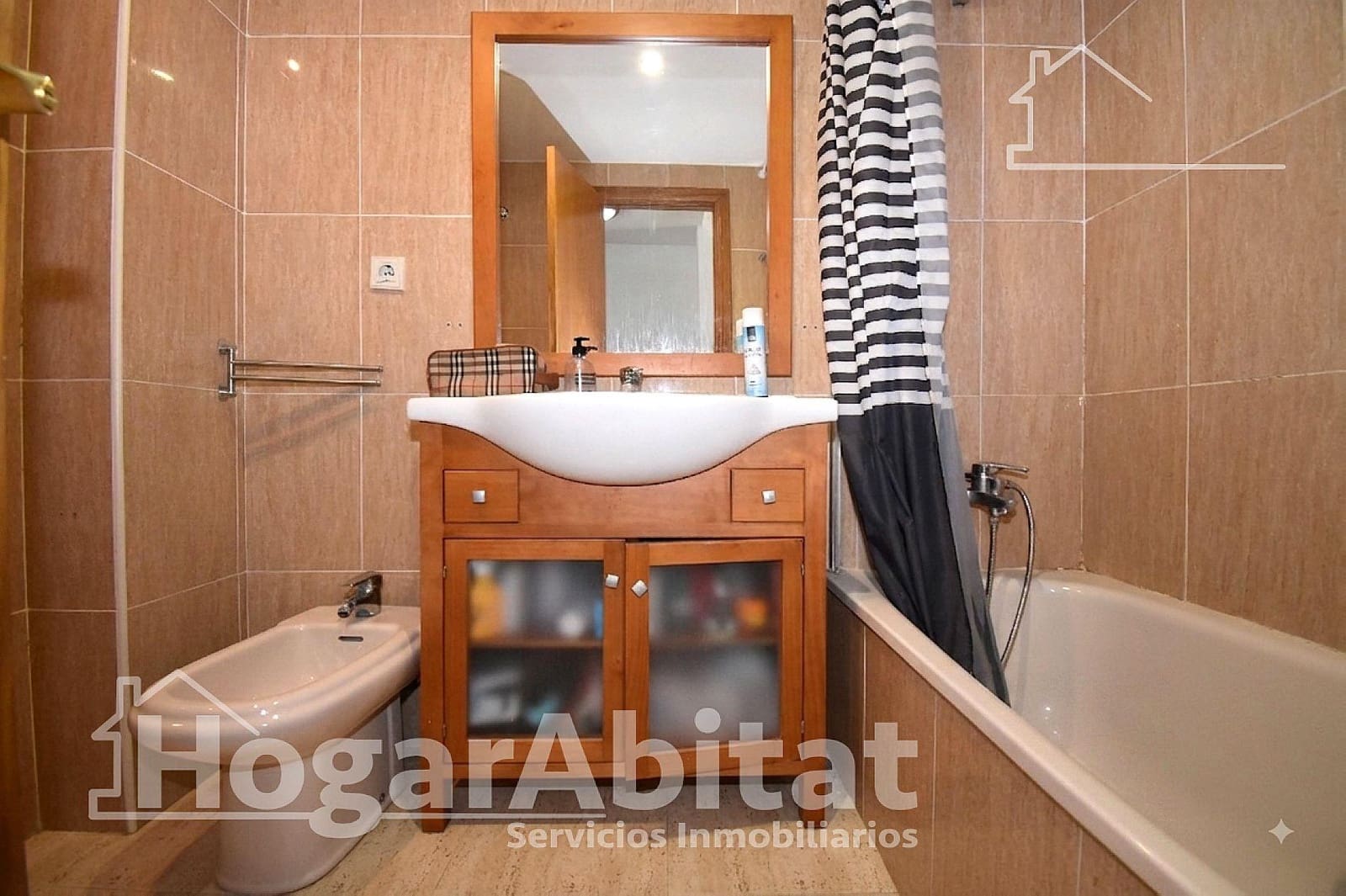 4 slaapkamer Flat te koop in Moncada met zwembad garage - € 262.000 (Ref: 10015654)