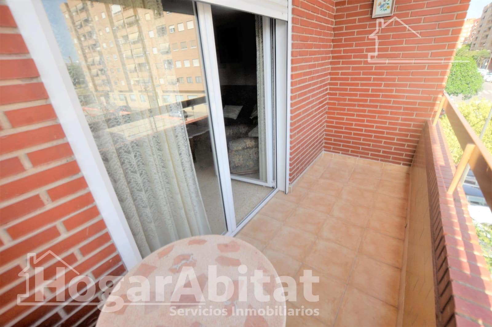 4 bedroom Flat for sale in Valencia city - € 360,000 (Ref: 10020995)