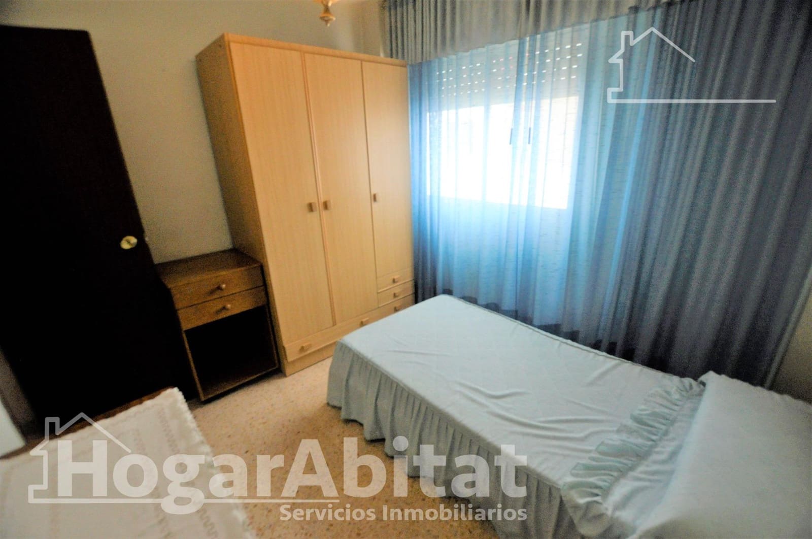 4 bedroom Flat for sale in Valencia city - € 360,000 (Ref: 10020995)