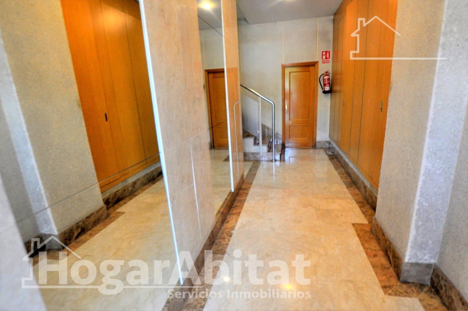 3 bedroom Flat for sale in Valencia city with garage - € 384,900 (Ref: 10021001)