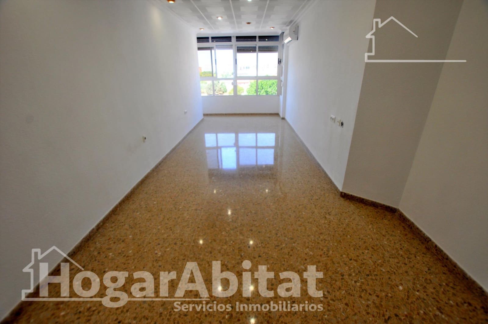 3 bedroom Flat for sale in Valencia city with garage - € 384,900 (Ref: 10021001)