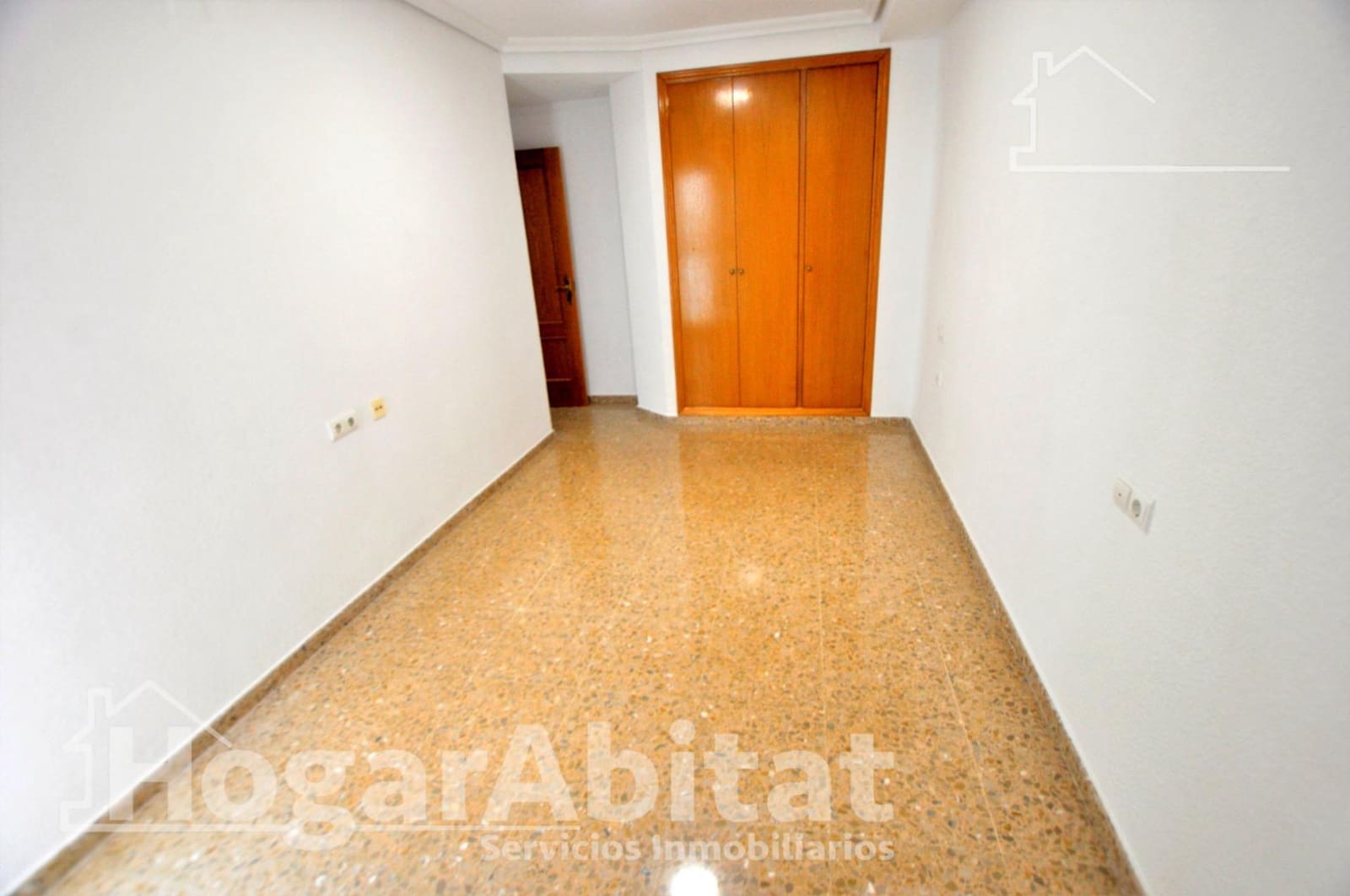 3 bedroom Flat for sale in Valencia city with garage - € 384,900 (Ref: 10021001)