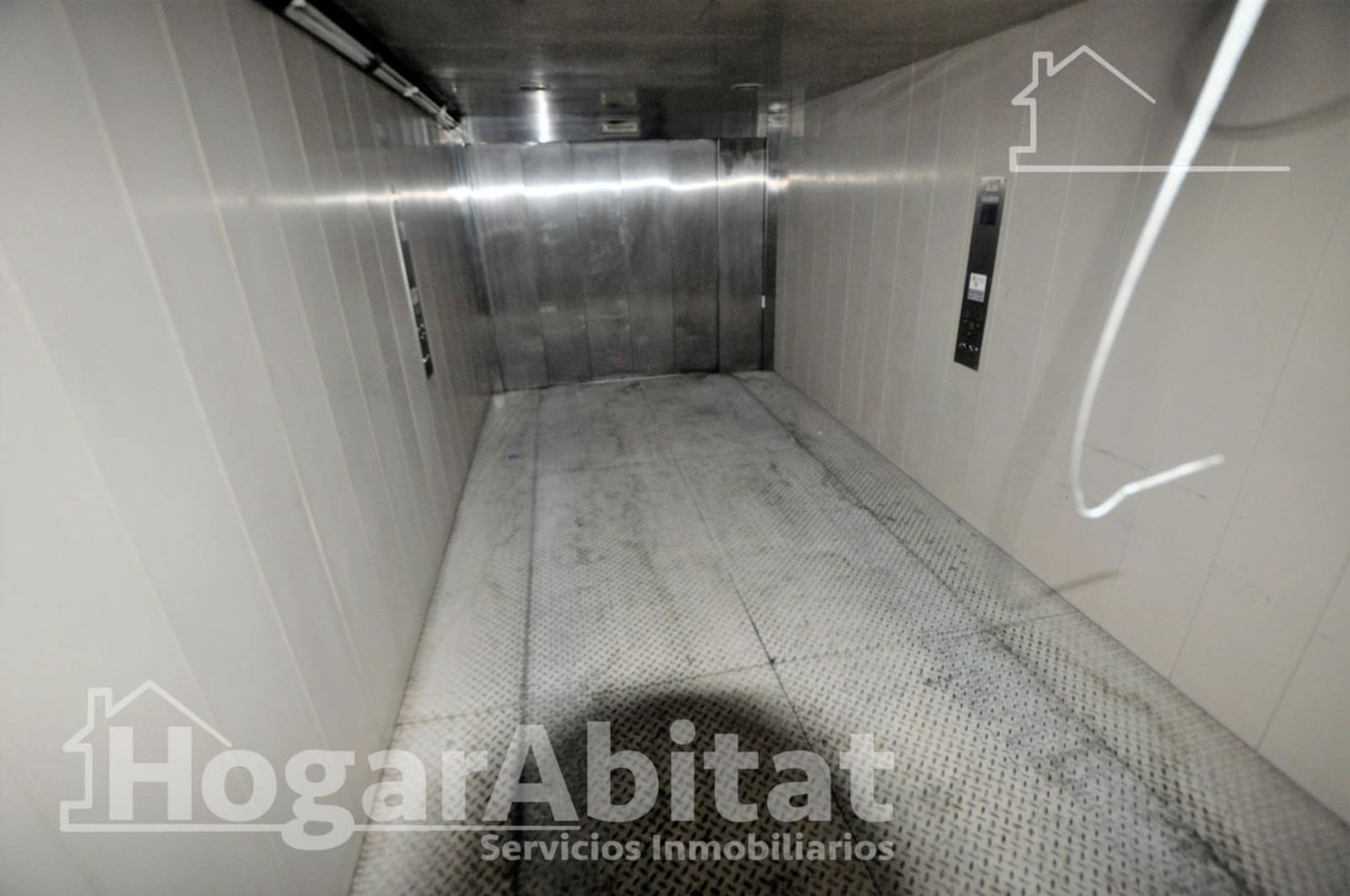 3 bedroom Flat for sale in Valencia city with garage - € 384,900 (Ref: 10021001)