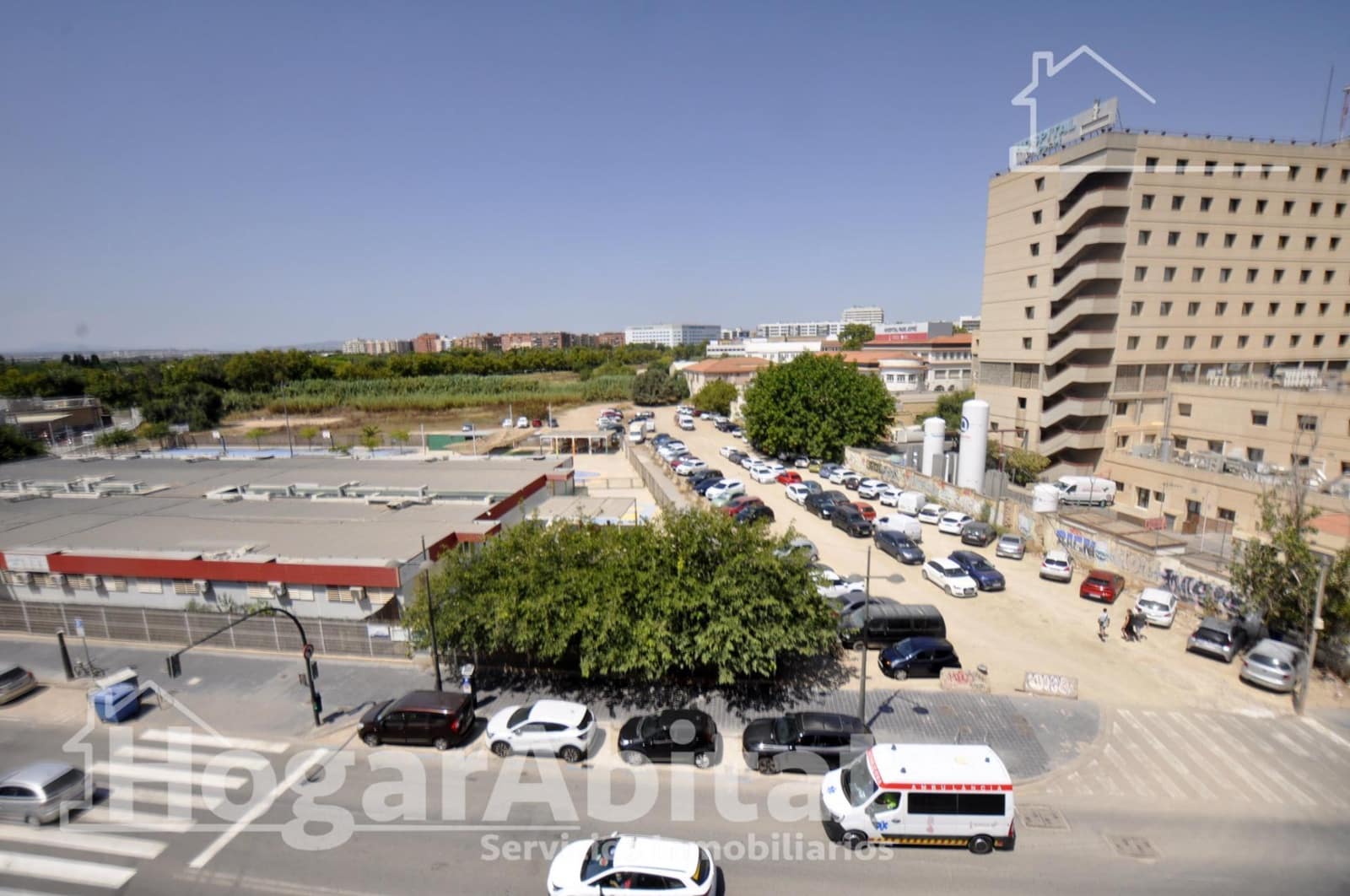 3 bedroom Flat for sale in Valencia city with garage - € 384,900 (Ref: 10021001)