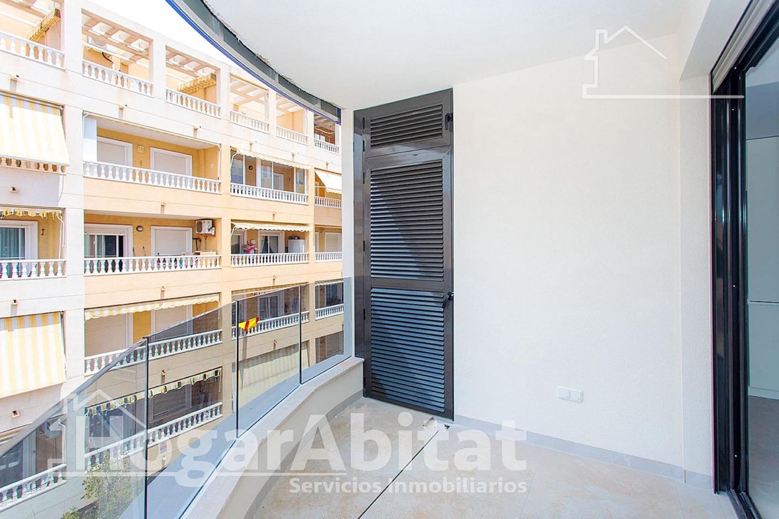 2 soveværelse Lejlighed til salg i Torrevieja med swimmingpool - € 265.000 (Ref: 10022548)