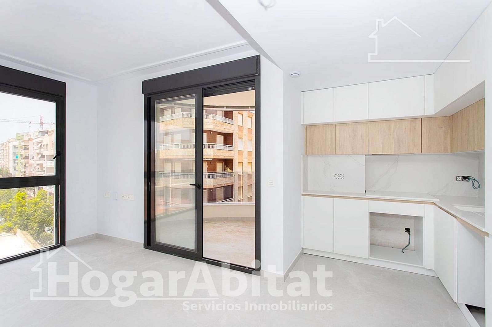 2 soveværelse Lejlighed til salg i Torrevieja med swimmingpool - € 265.000 (Ref: 10022548)