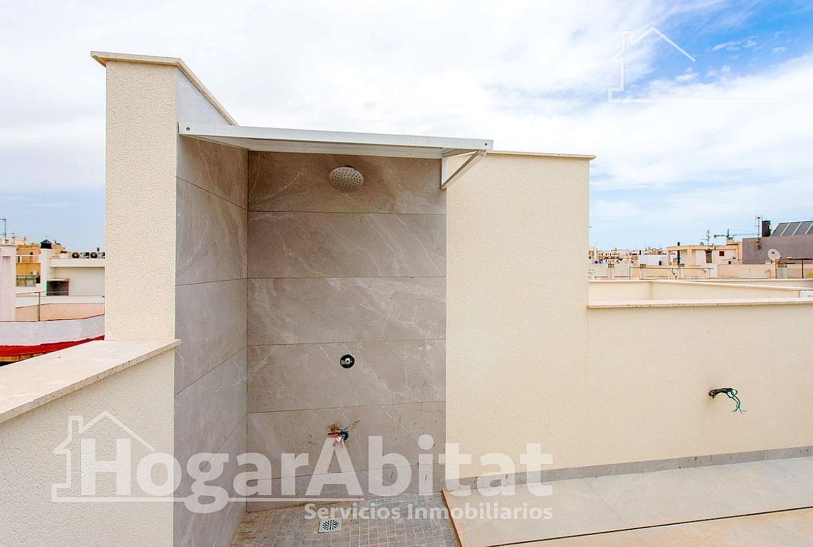 2 soveværelse Lejlighed til salg i Torrevieja med swimmingpool - € 265.000 (Ref: 10022548)