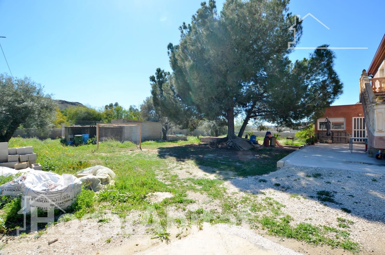 5 bedroom Villa for sale in Alicante / Alacant city with garage - € 525,000 (Ref: 10024220)