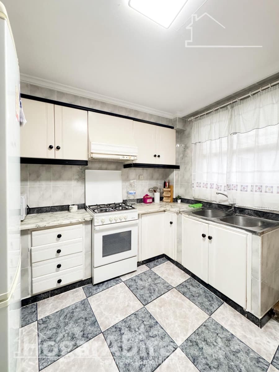 4 Zimmer Wohnung zu verkaufen in Paterna - 209.000 € (Ref: 10025807)