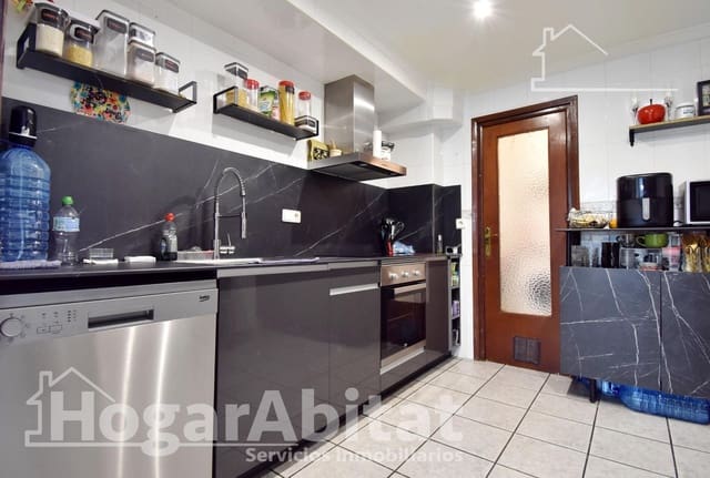 4 bedroom Flat for sale in Oliva Pueblo, Oliva - € 210,000 (Ref: 10025809)