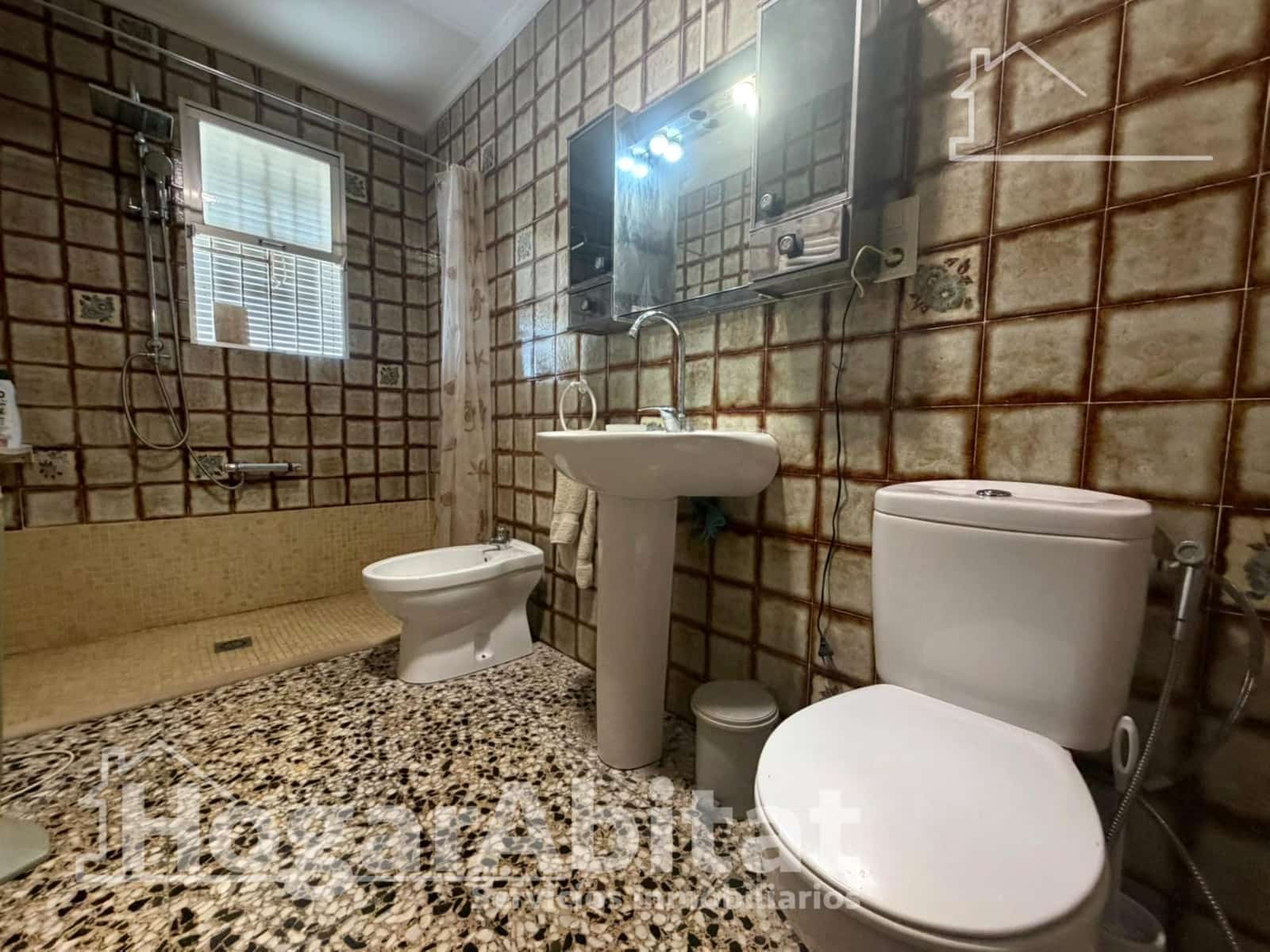 6 quarto Moradia para venda em Benaguasil com piscina garagem - 615 000 € (Ref: 10025817)