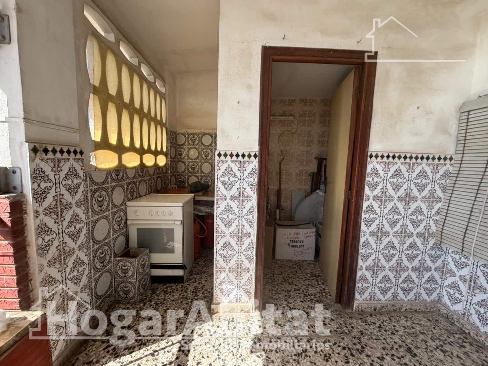 6 quarto Moradia para venda em Benaguasil com piscina garagem - 615 000 € (Ref: 10025817)
