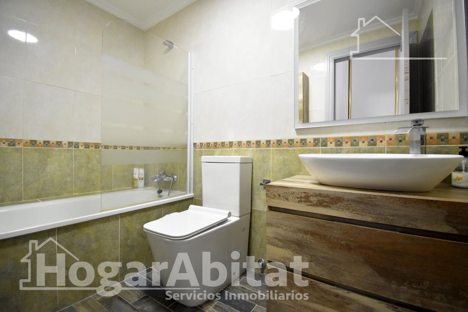 Adosado de 3 habitaciones en Guardamar de la Safor en venta con garaje - 295.000 € (Ref: 10027389)