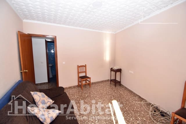 4 bedroom Flat for sale in Carlet with garage - € 160,000 (Ref: 10030647)